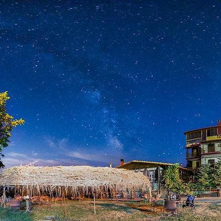 Mouson Melathron Hotel Elafina Bagian luar foto