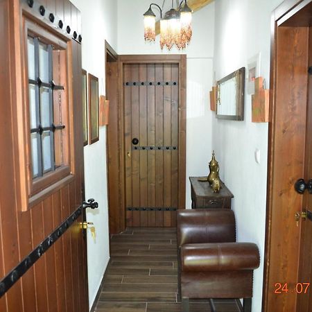 Mouson Melathron Hotel Elafina Bagian luar foto