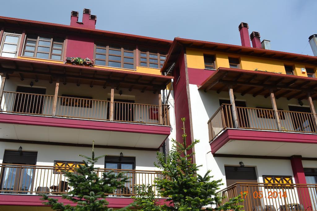 Mouson Melathron Hotel Elafina Bagian luar foto