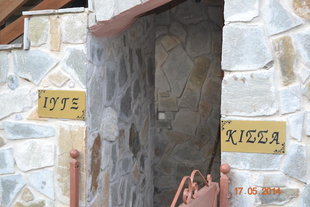 Mouson Melathron Hotel Elafina Bagian luar foto