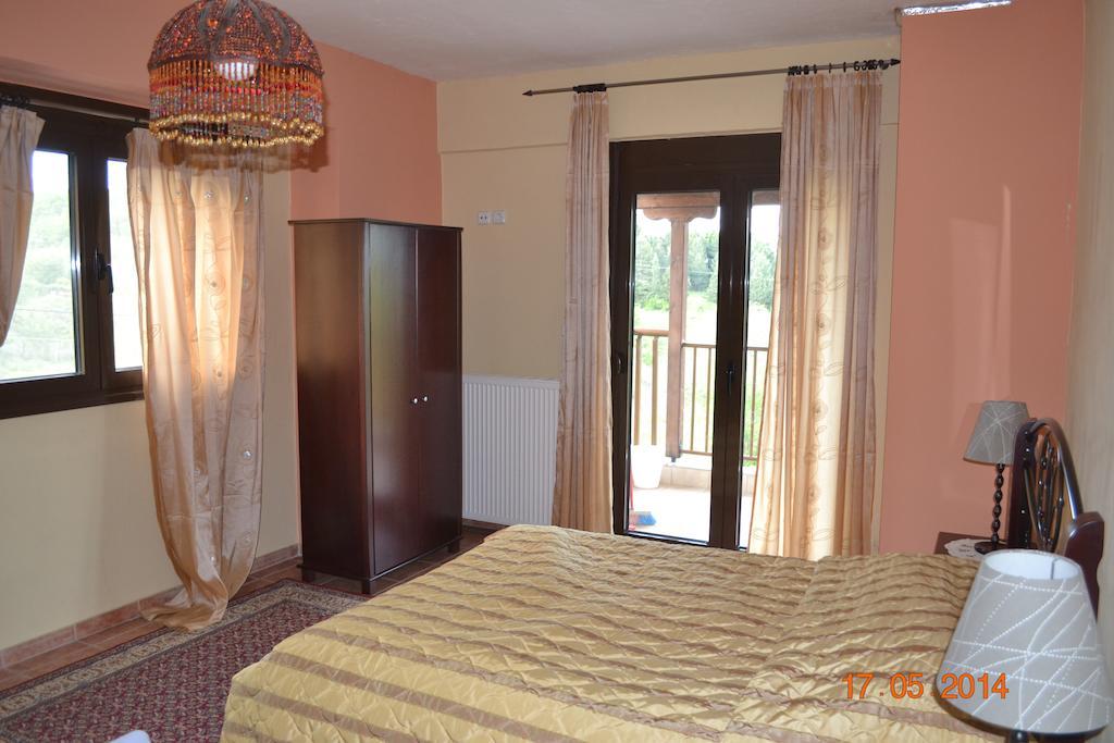 Mouson Melathron Hotel Elafina Ruang foto