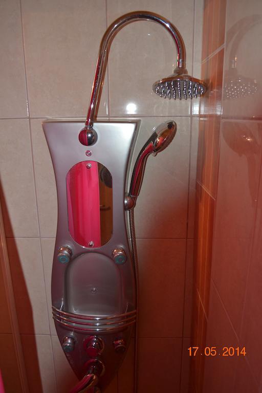 Mouson Melathron Hotel Elafina Ruang foto