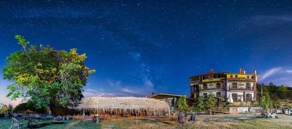 Mouson Melathron Hotel Elafina Bagian luar foto