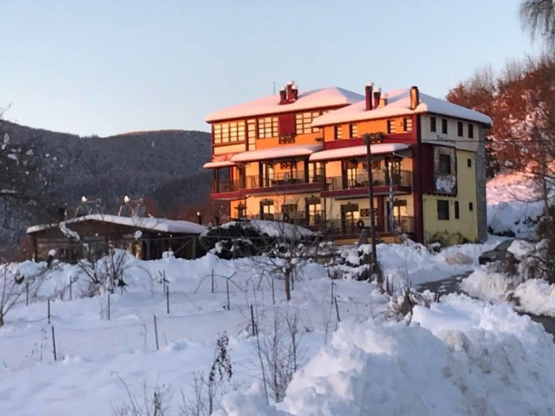Mouson Melathron Hotel Elafina Bagian luar foto