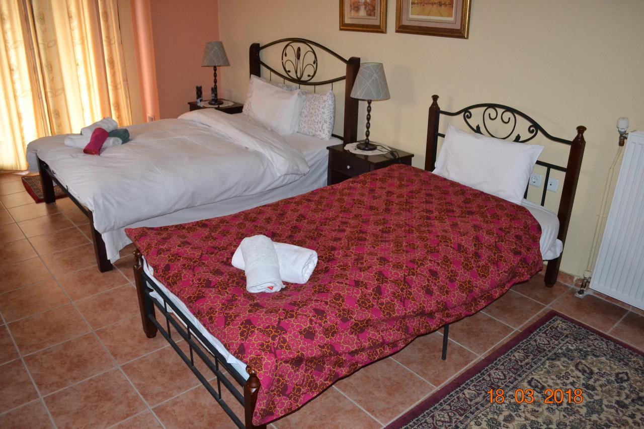 Mouson Melathron Hotel Elafina Bagian luar foto