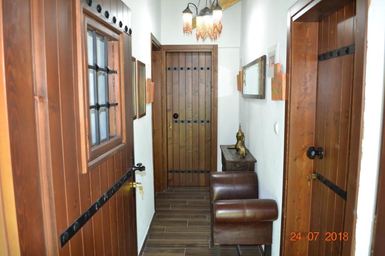 Mouson Melathron Hotel Elafina Bagian luar foto